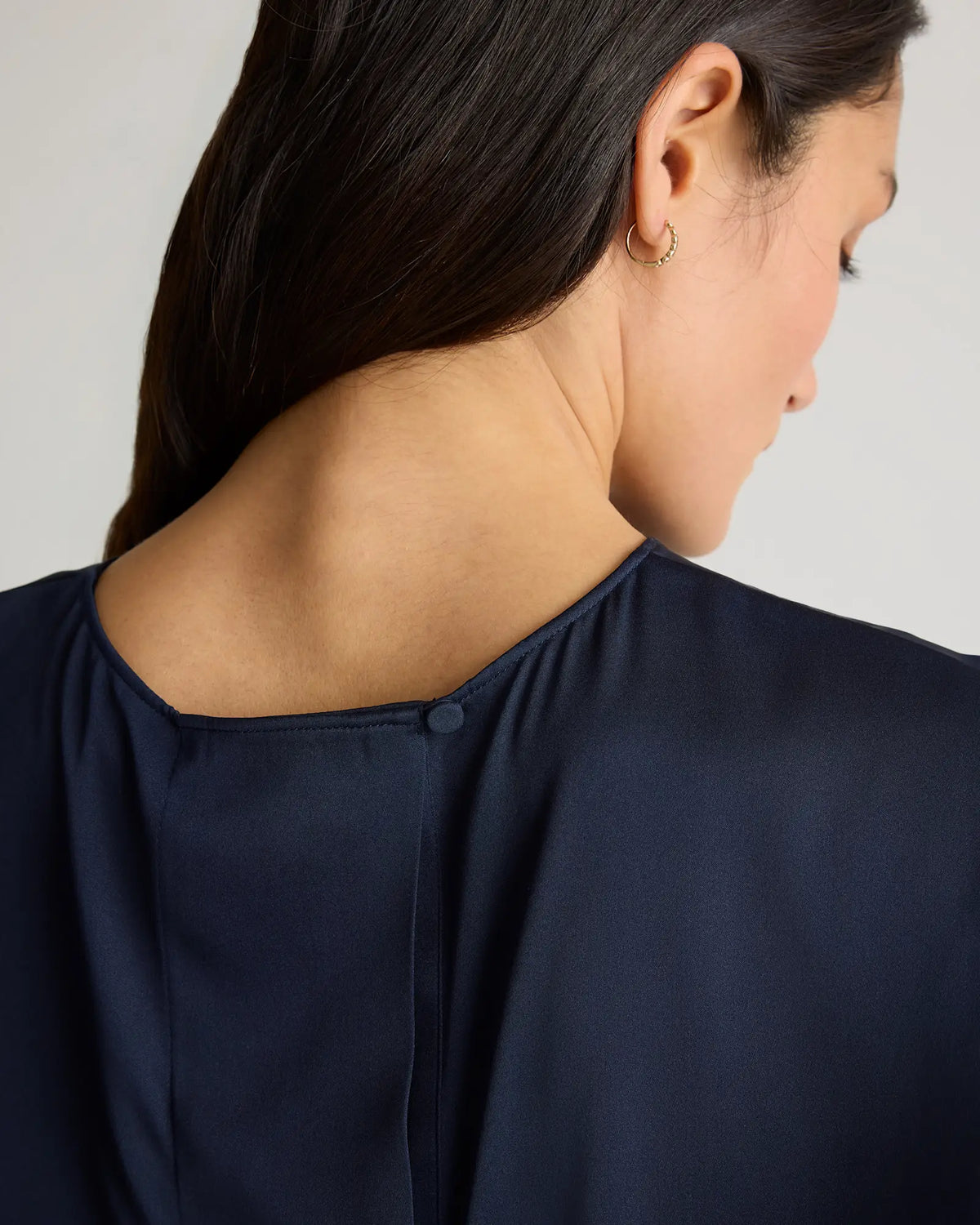Washable Stretch Silk Split Hem Tee - US 1344