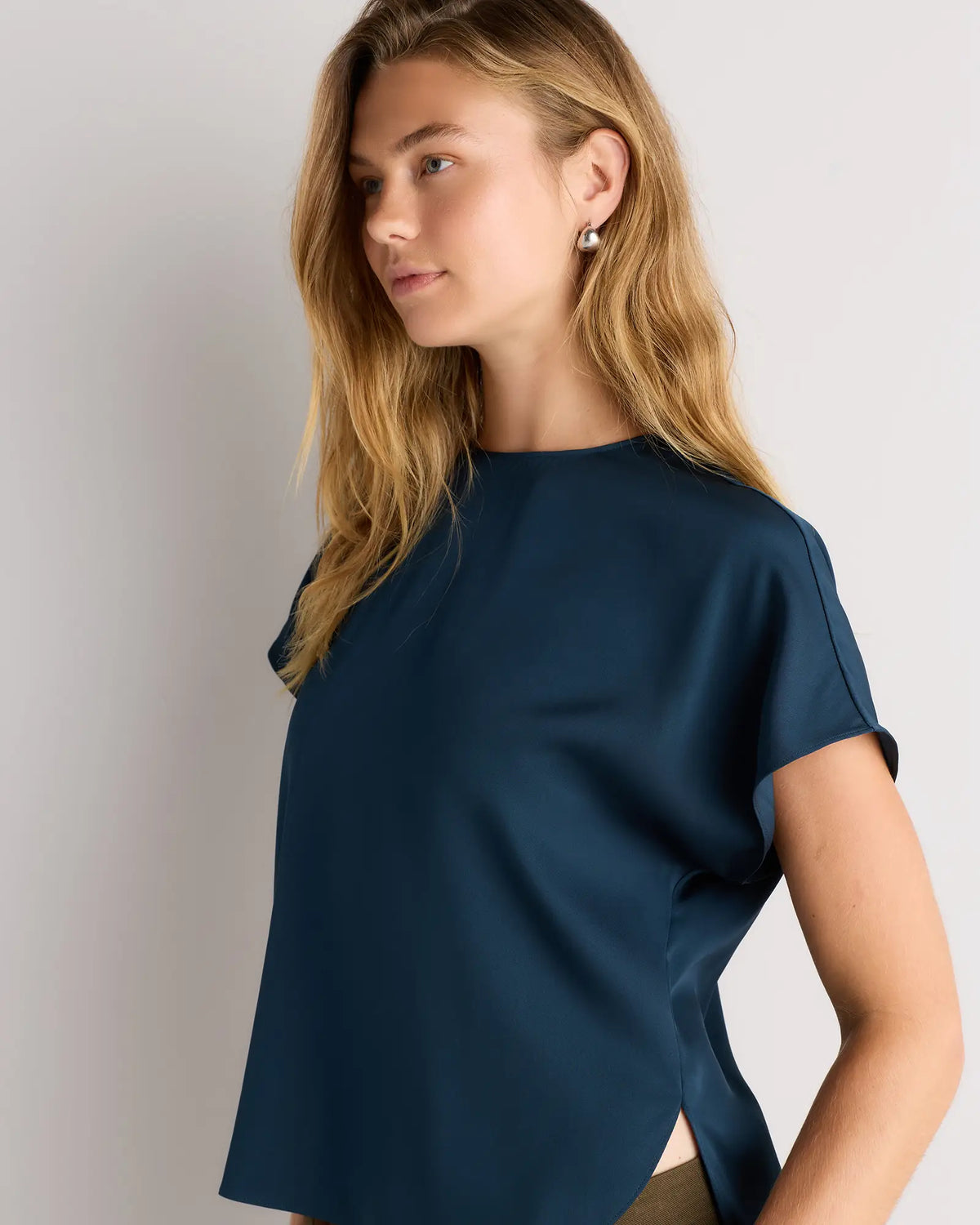 Washable Stretch Silk Split Hem Tee - US 8369