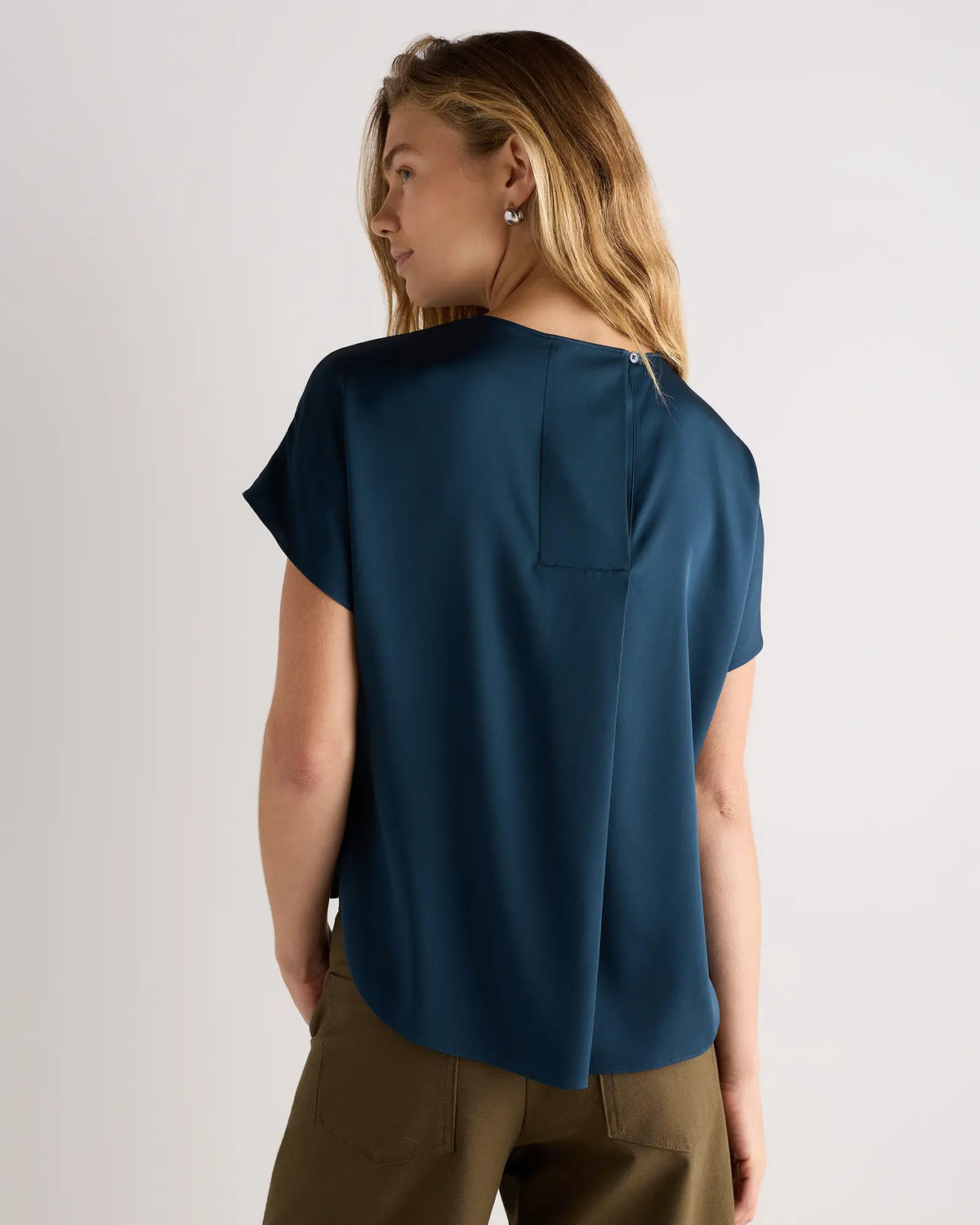 Washable Stretch Silk Split Hem Tee - US 8369