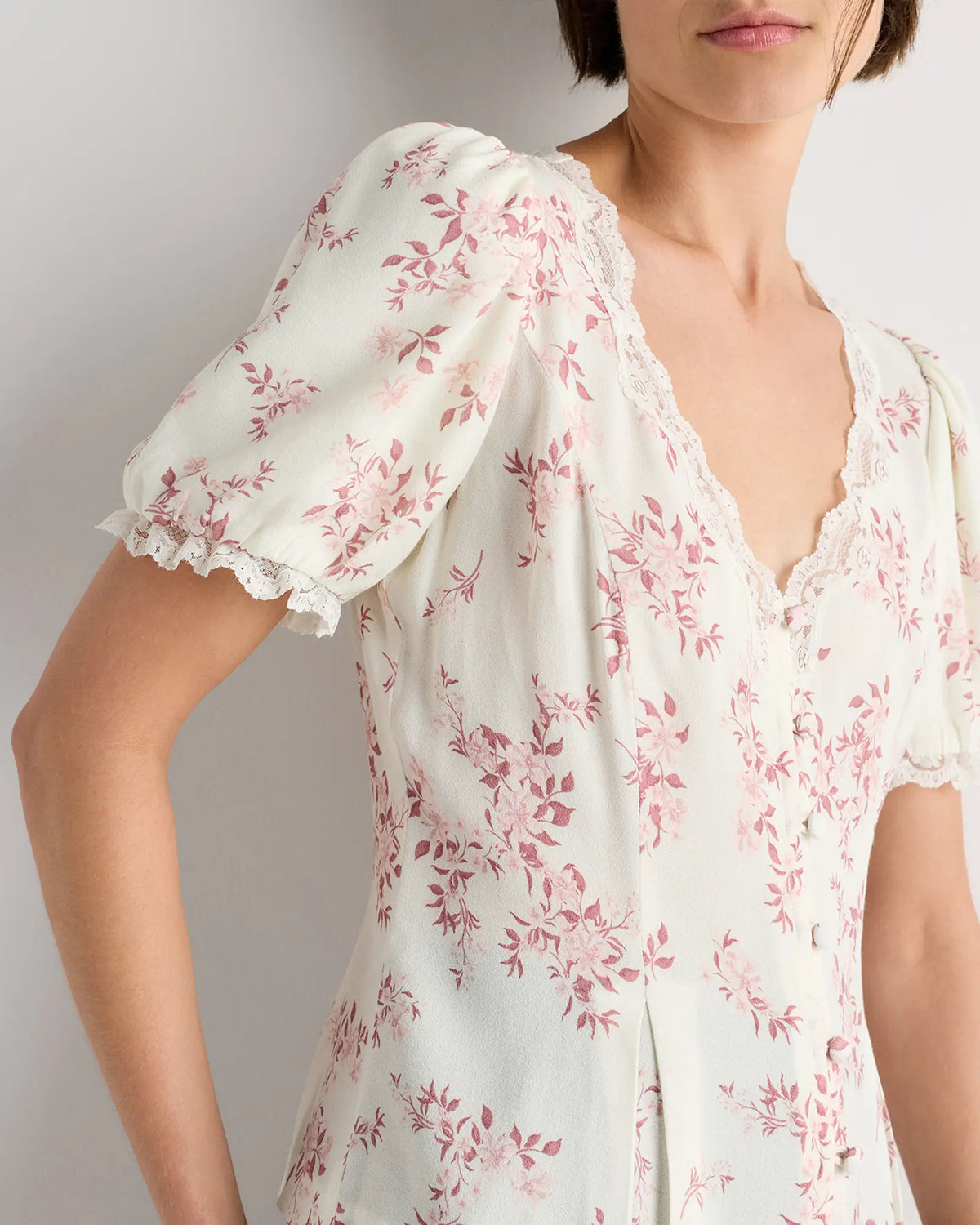 Lightweight Crepe Lace Puff Sleeve Blouse - US 2359