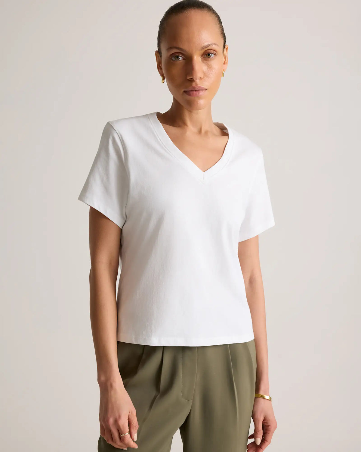 100% Organic Cotton Boxy V-Neck Tee - US 8452