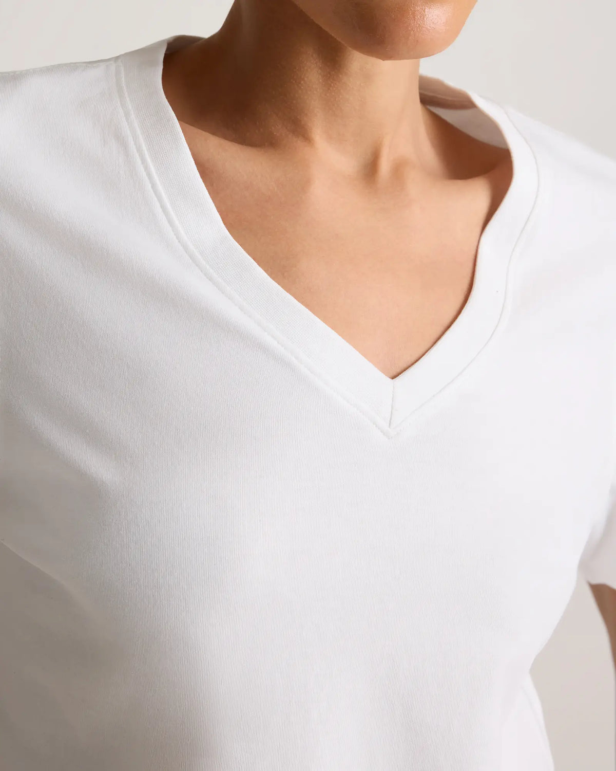 100% Organic Cotton Boxy V-Neck Tee - US 8452