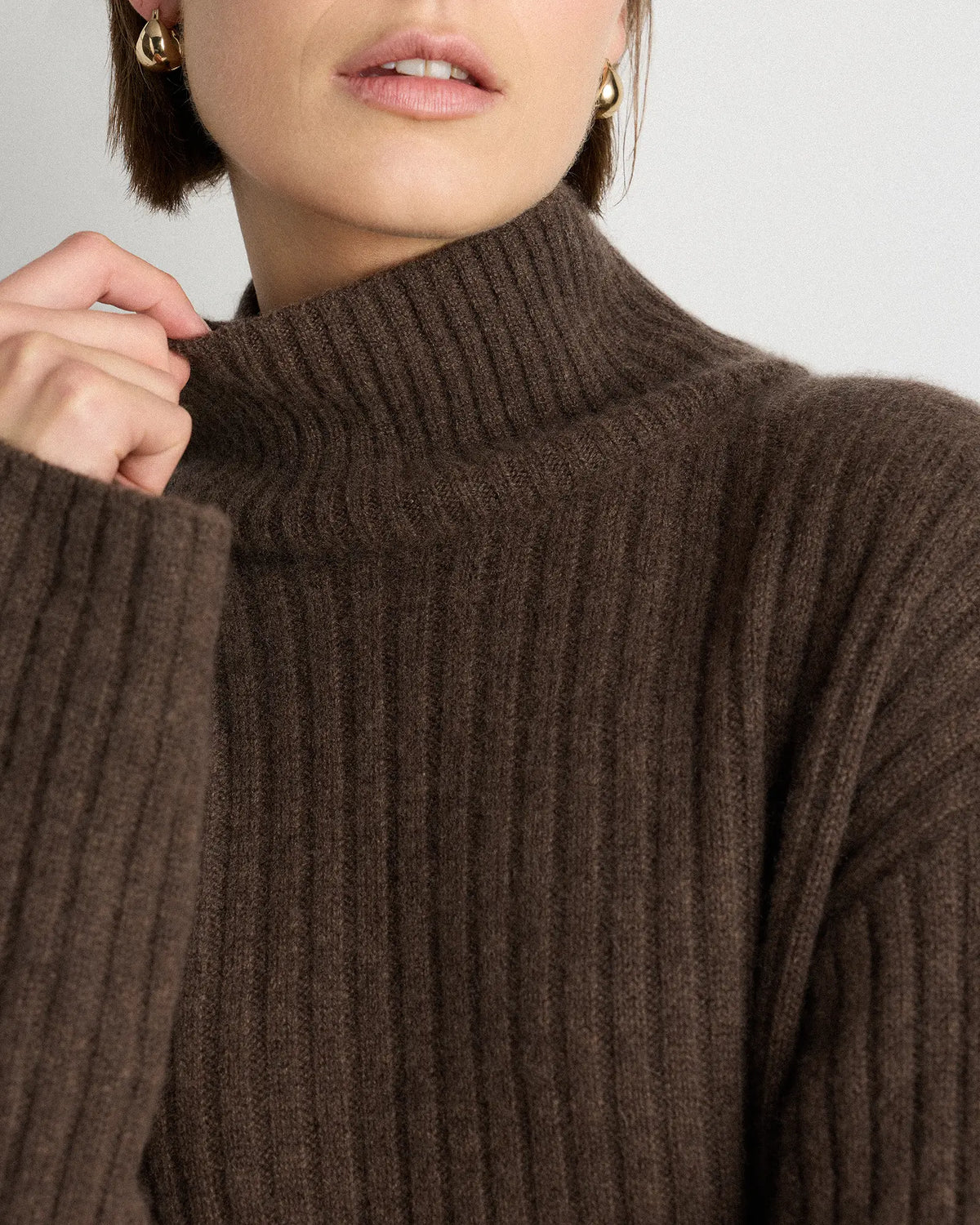 Mongolian Cashmere Ribbed Turtleneck Mini Dress - US 5405