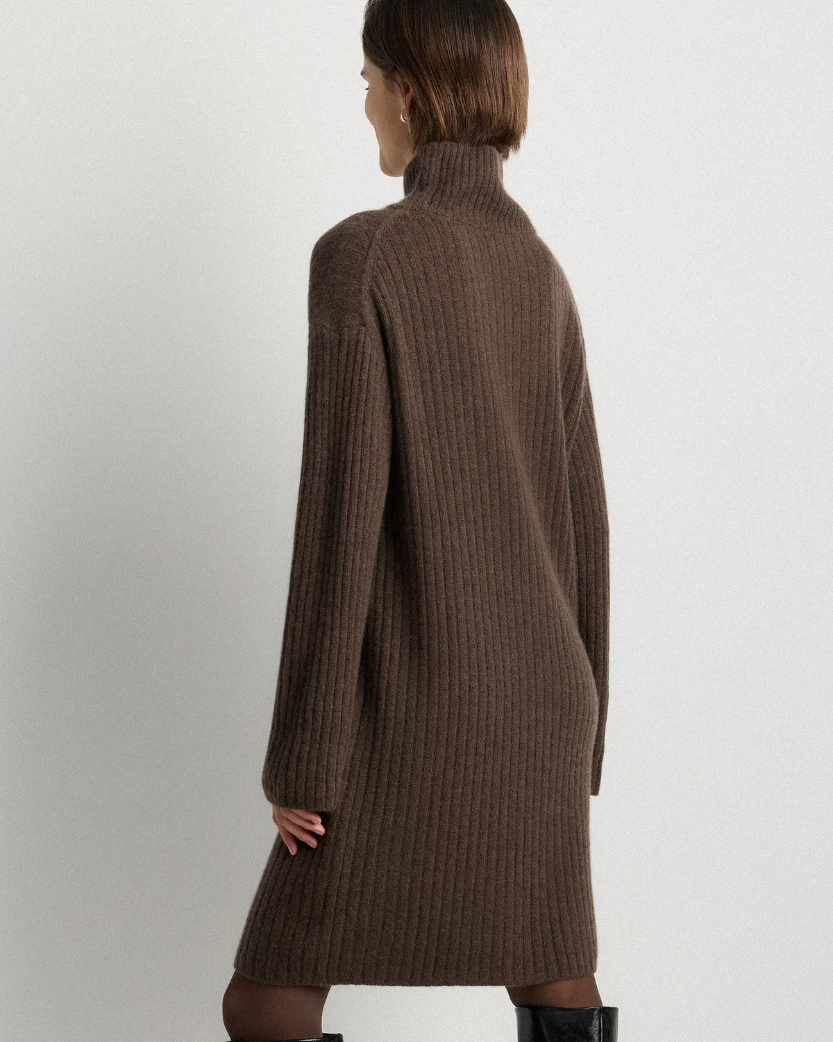 Mongolian Cashmere Ribbed Turtleneck Mini Dress - US 5405