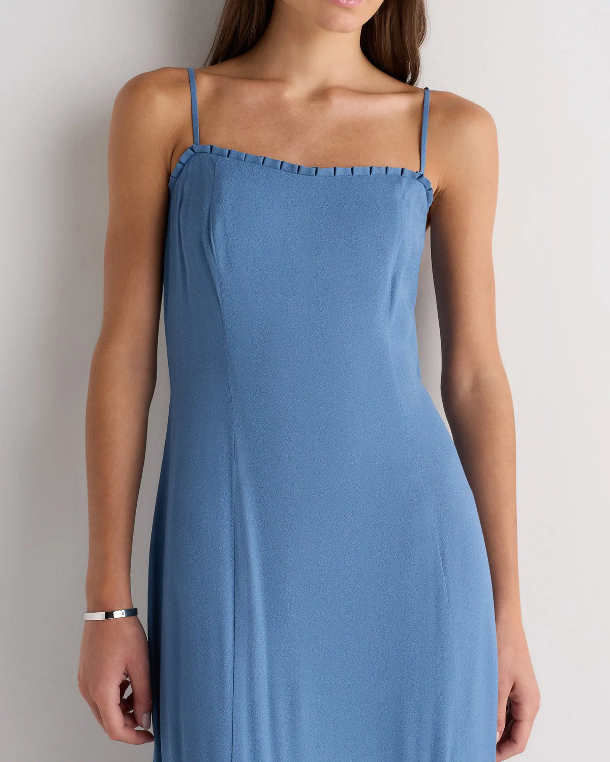 Lightweight Crepe Pleated Hem Midi Dress - US 2021