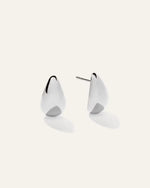 14K Gold Small Teardrop Earrings - US 3925