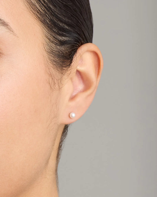 14K Gold Freshwater Cultured Pearl Studs - US 3315