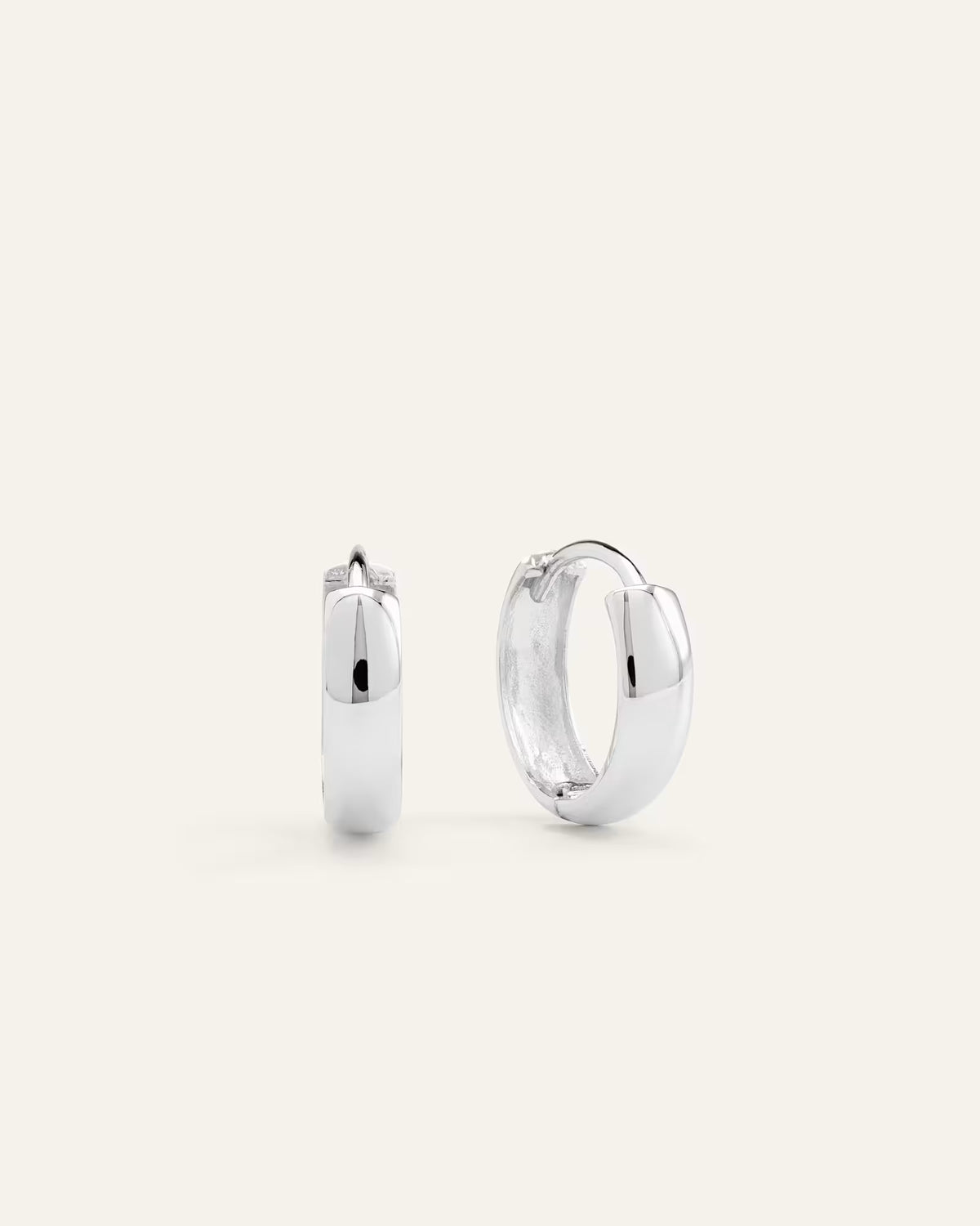 14K Gold Bold Hoops - US 4929