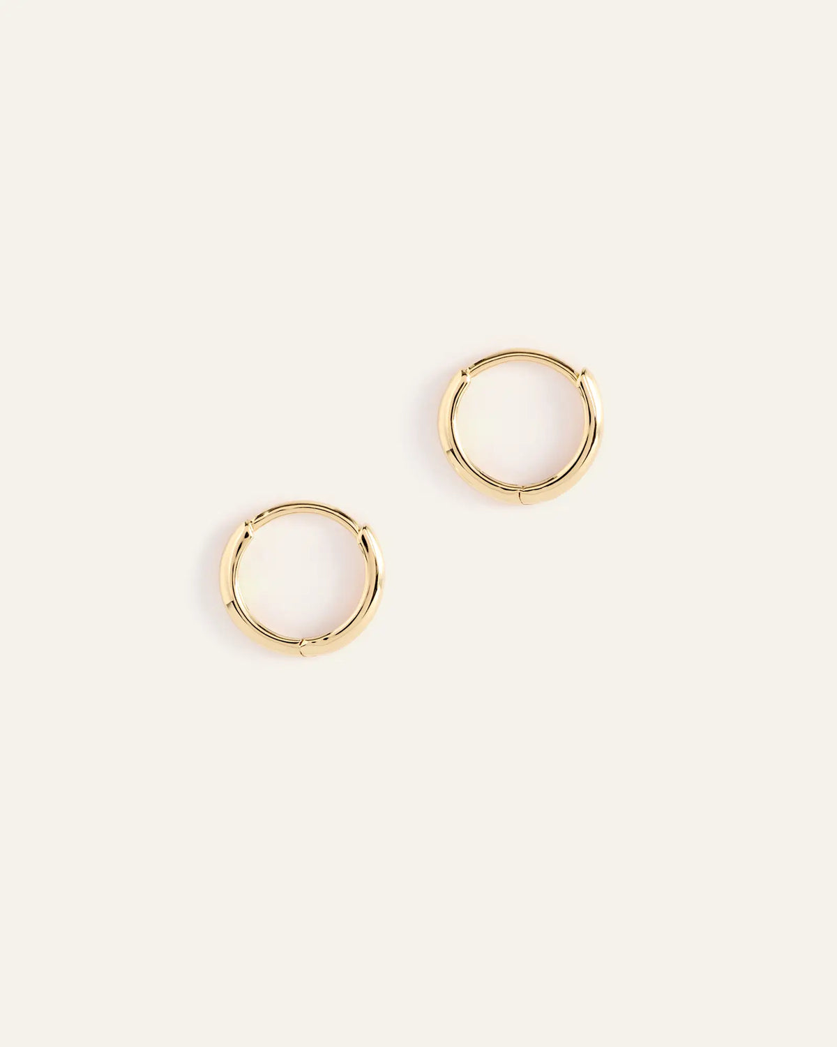 14K Gold Bold Hoops - US 9670