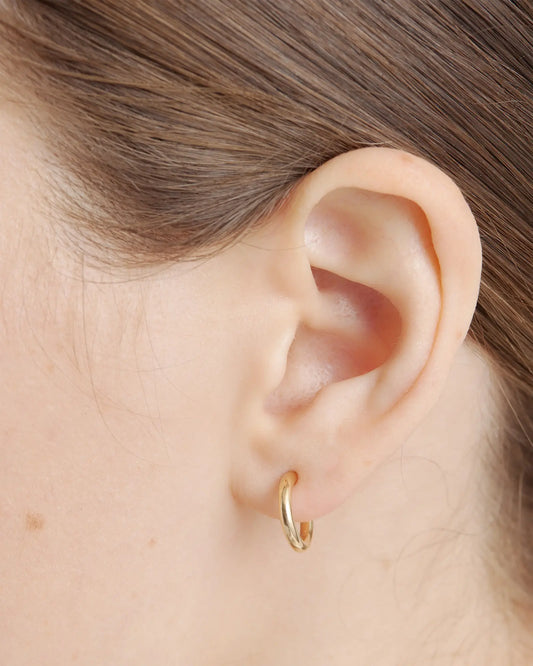14K Gold Half Huggie Hoops - US 1574