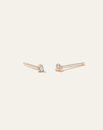 14K Gold Diamond Tiny Studs - US 0489