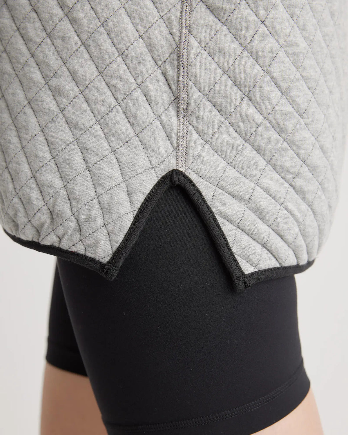 Reversible Quilted Pullover - US 0794