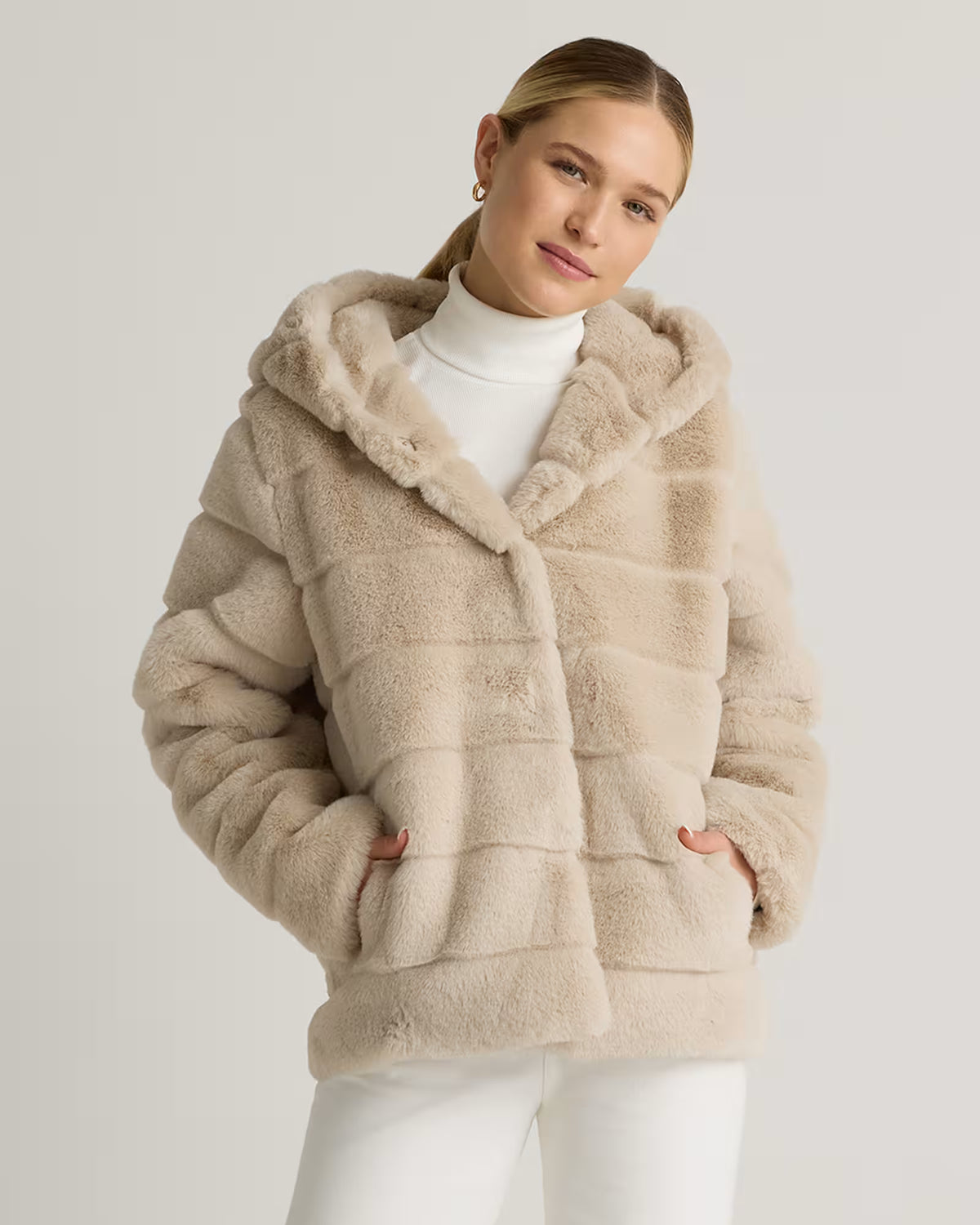 Hooded Faux Fur Jacket - US 7611