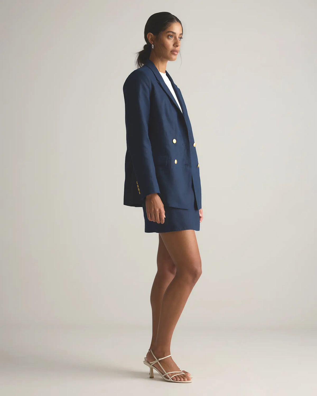 100% European Linen Relaxed Double-Breasted Blazer - US 6108