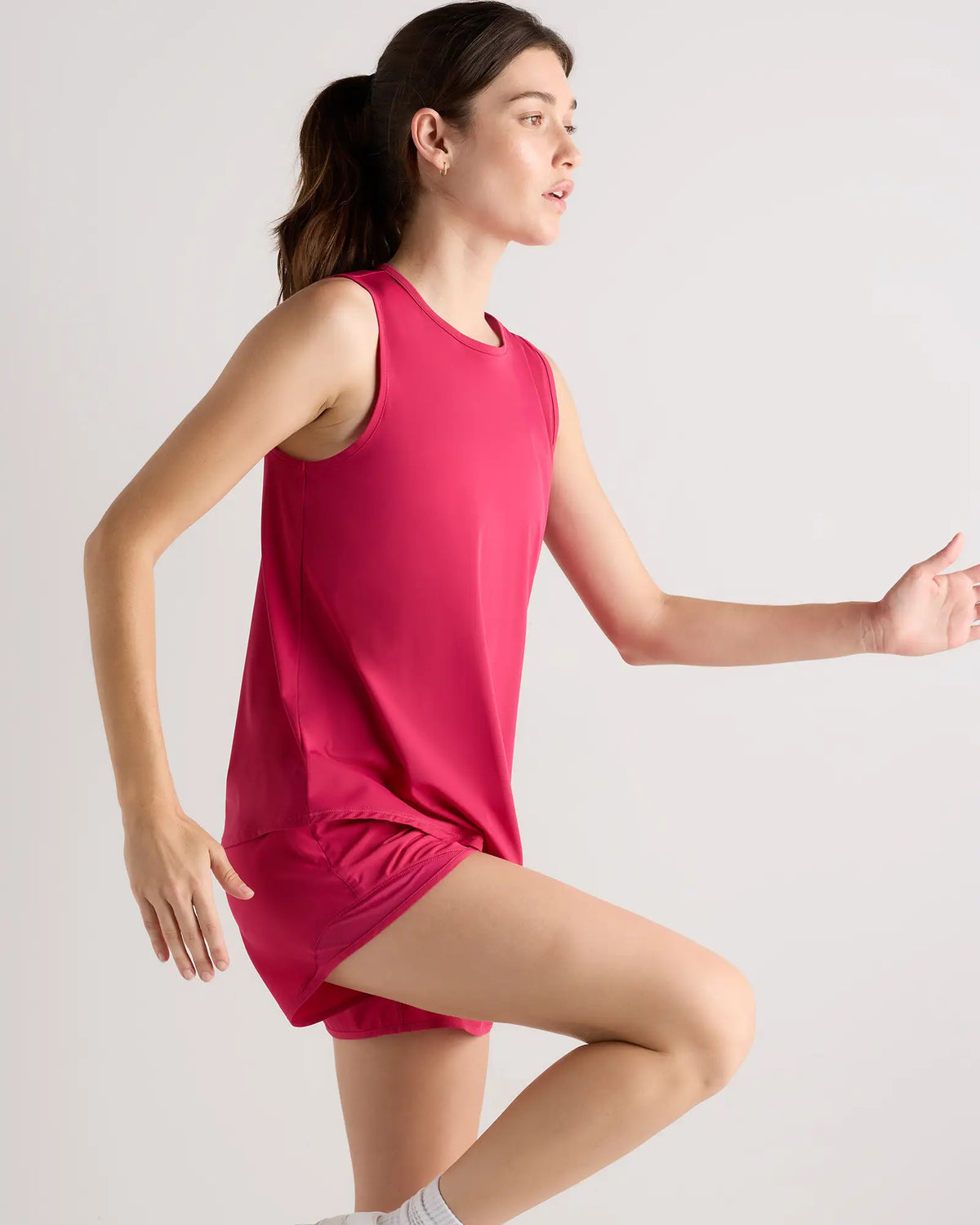Essential Run Tank - US 4776