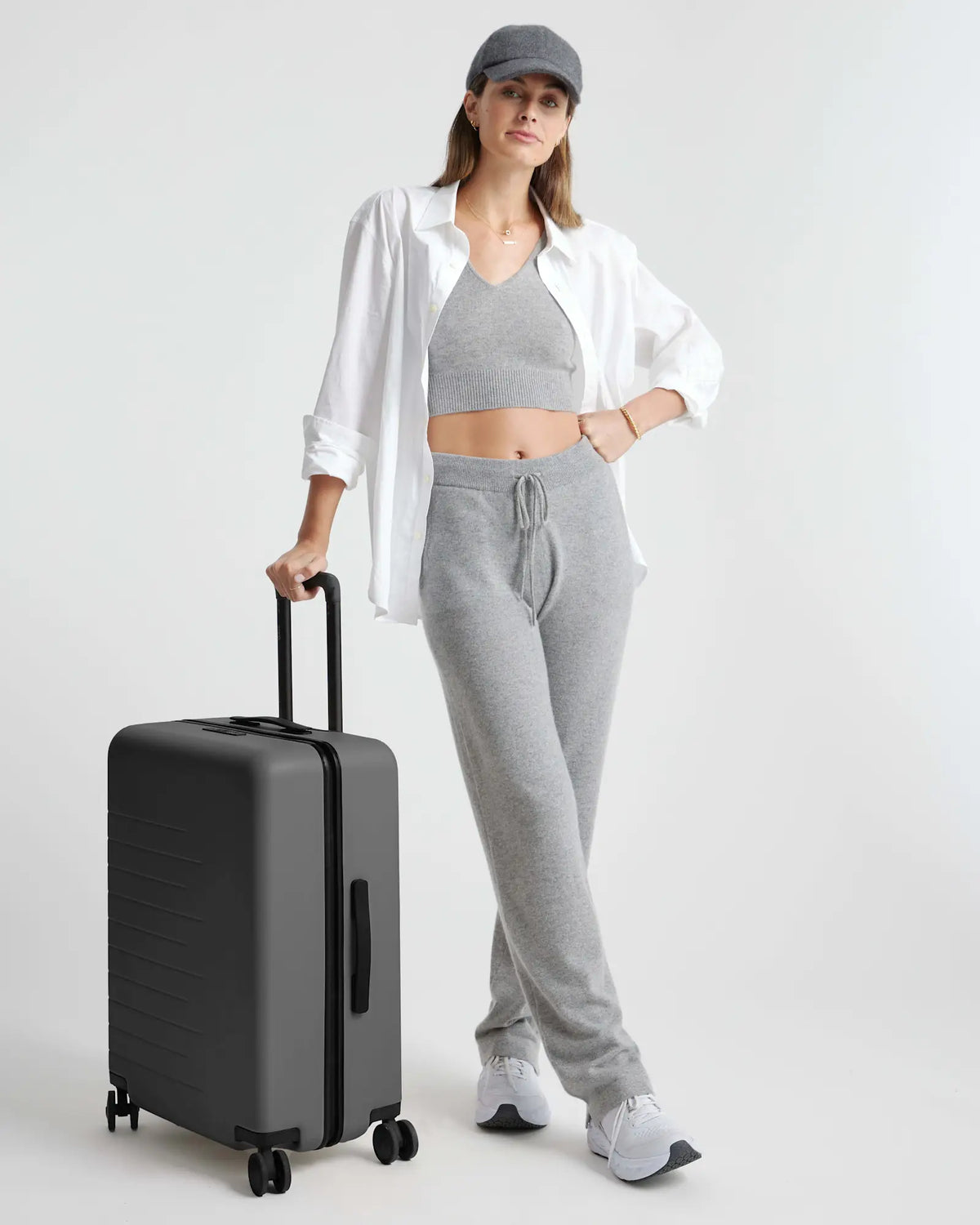 Medium Check-In Suitcase - US 4991