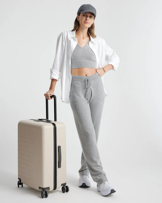 Medium Check-In Suitcase - US 4895