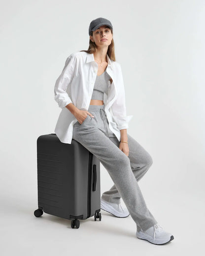 Medium Check-In Suitcase - US 4991