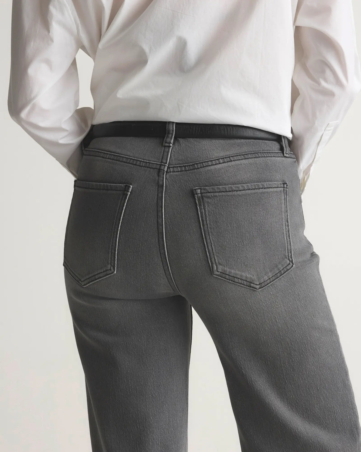 Bella Stretch Relaxed Straight Jeans - US 4681
