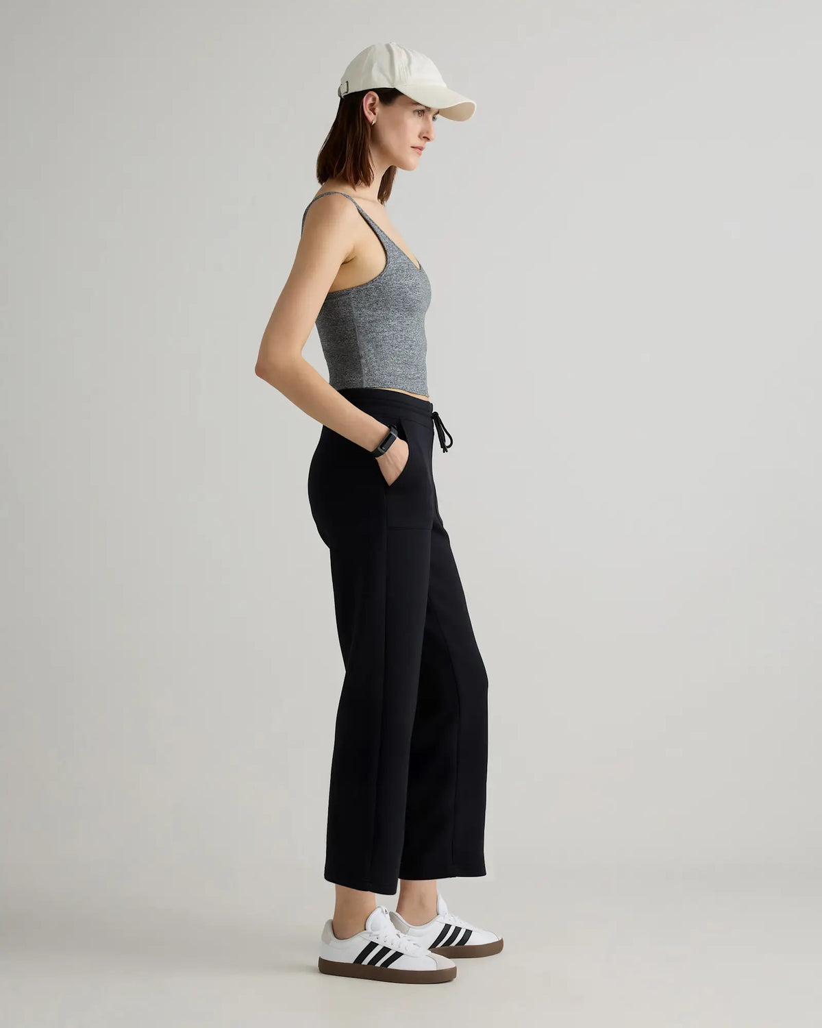 CloudComfort High-Rise Cropped Sweatpants - US 4940
