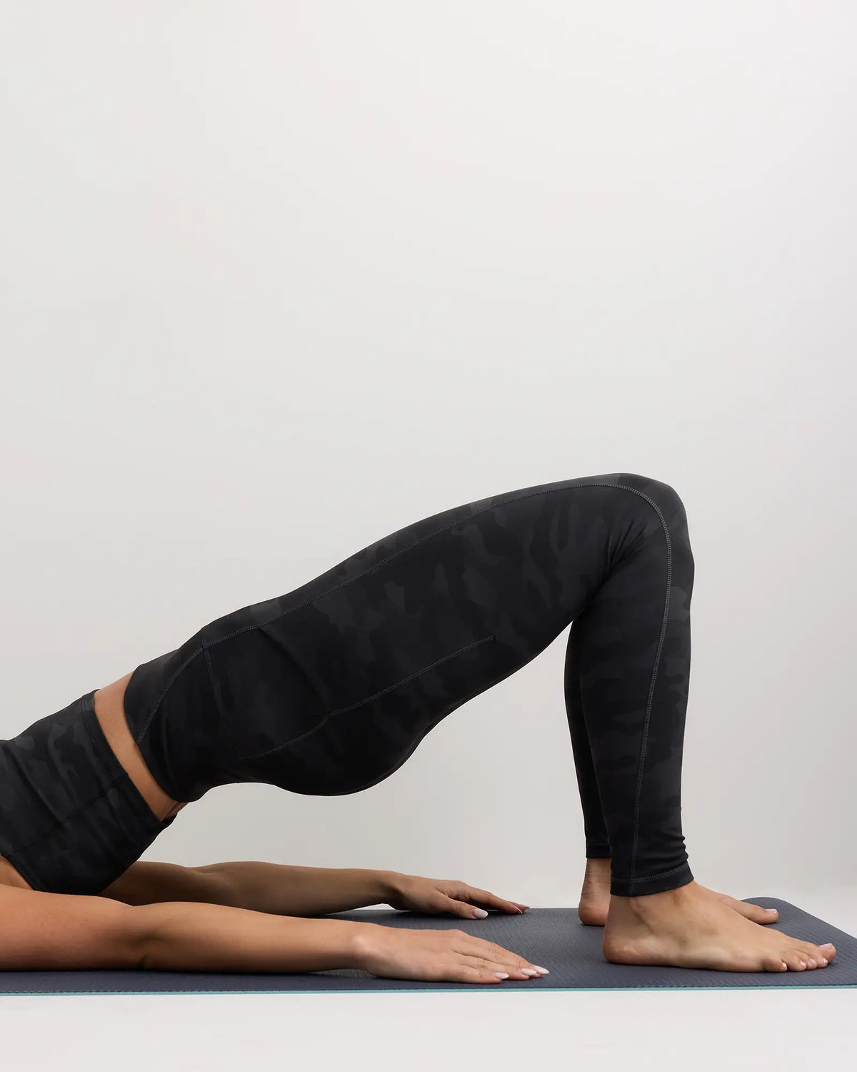 Ultra-Form High-Rise Pocket Legging - US 2071