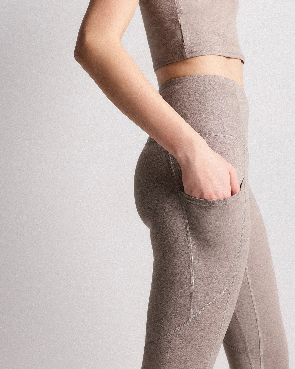Ultra-Soft High-Rise Pocket Legging - US 3712