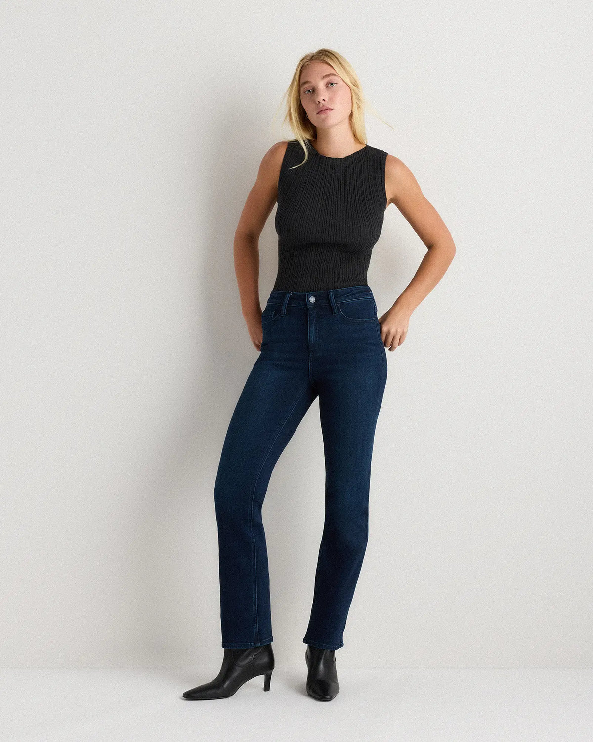 Bella Stretch Straight Jeans - US 3709
