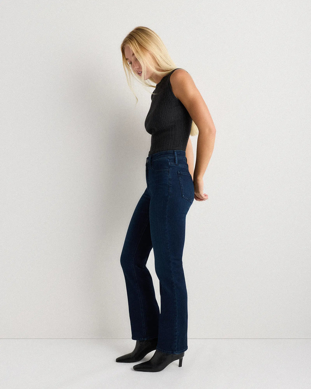 Bella Stretch Straight Jeans - US 3709