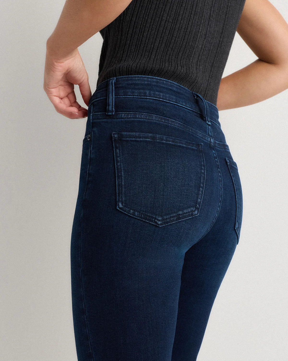 Bella Stretch Straight Jeans - US 3709