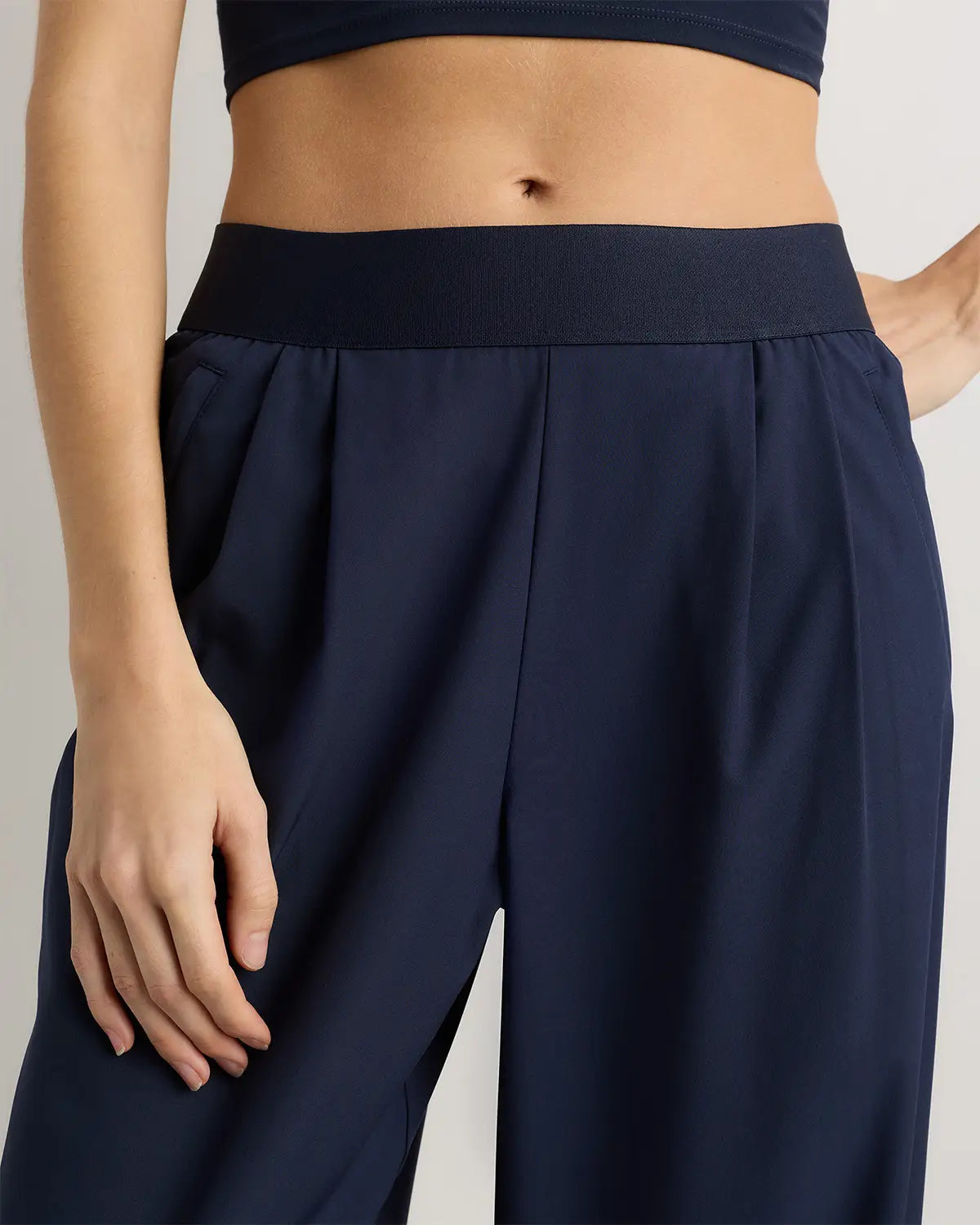 Performance Tech Wide Leg Pants - US 2540