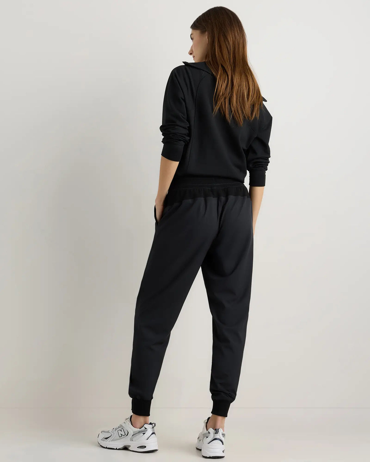 Performance Tech Mid-Rise Joggers - US 8993