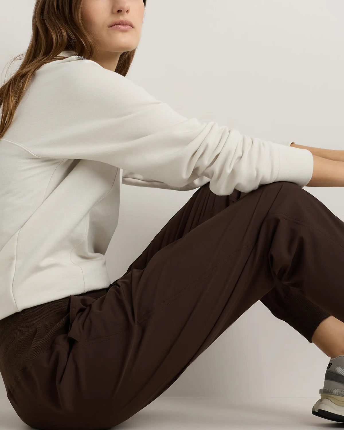 Performance Tech Mid-Rise Joggers - US 3851