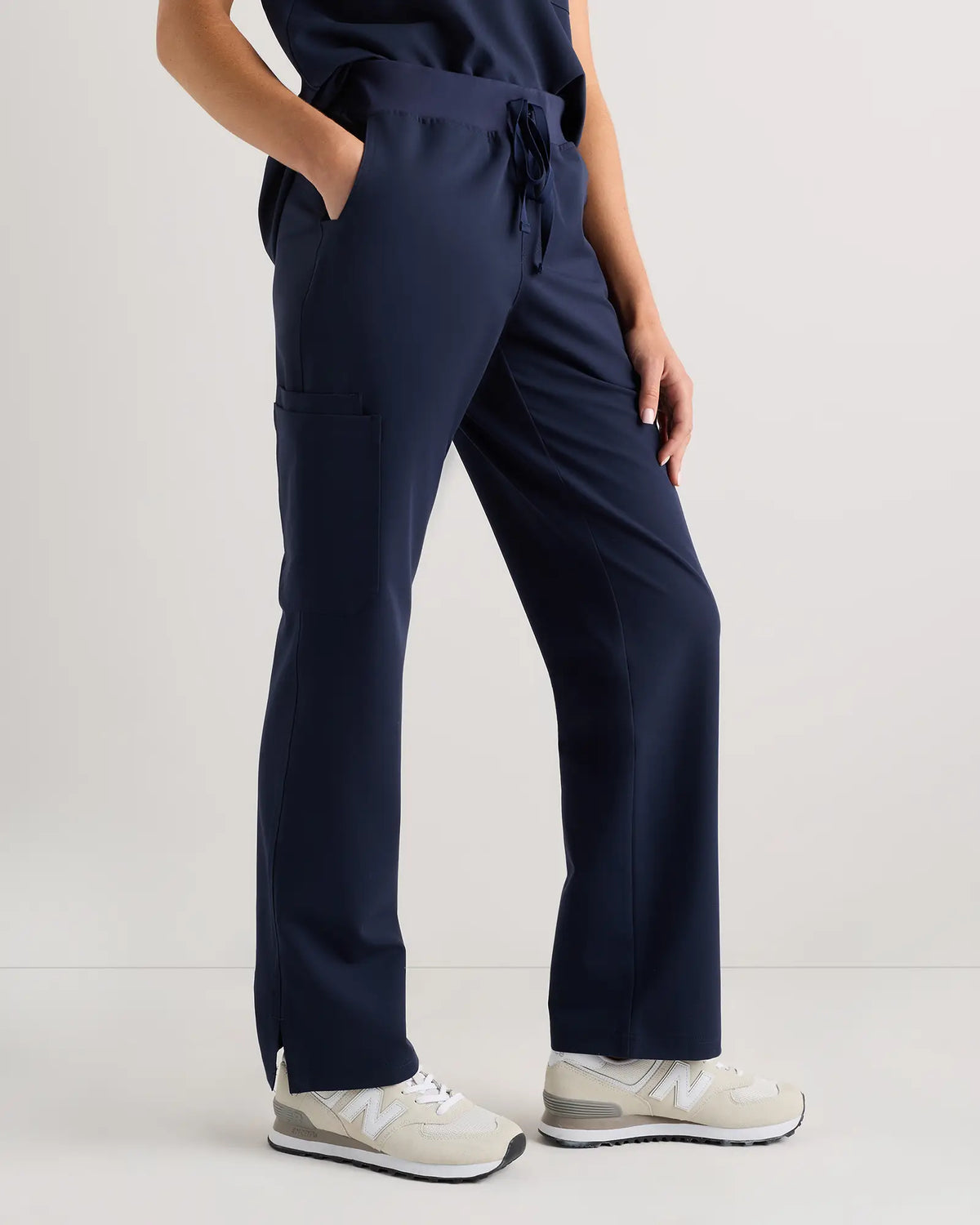 AeraFlex Scrub Cargo Pants - US 6869