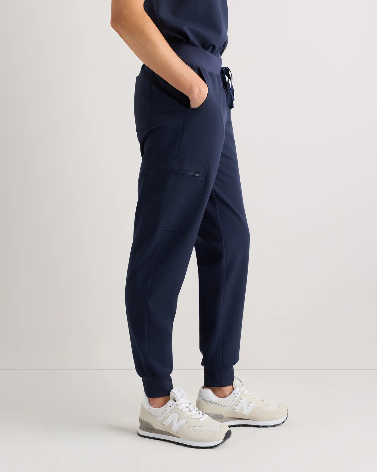 AeraFlex Scrub Joggers - US 1632