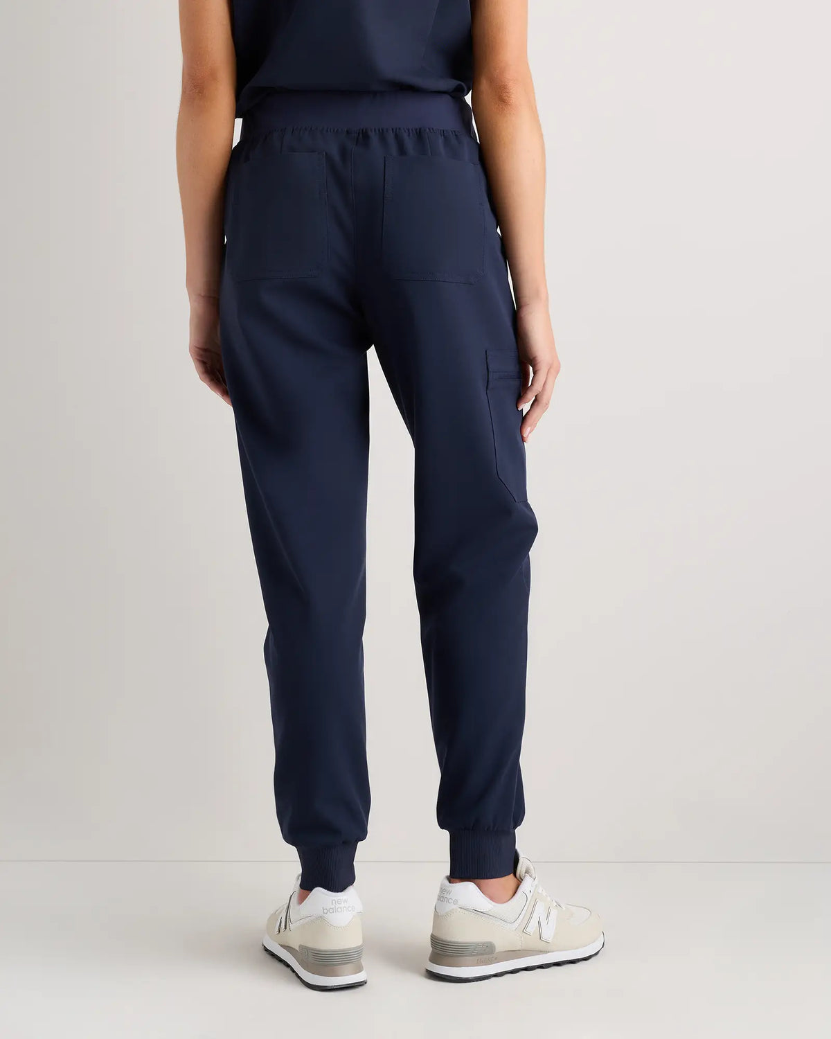 AeraFlex Scrub Joggers - US 1632