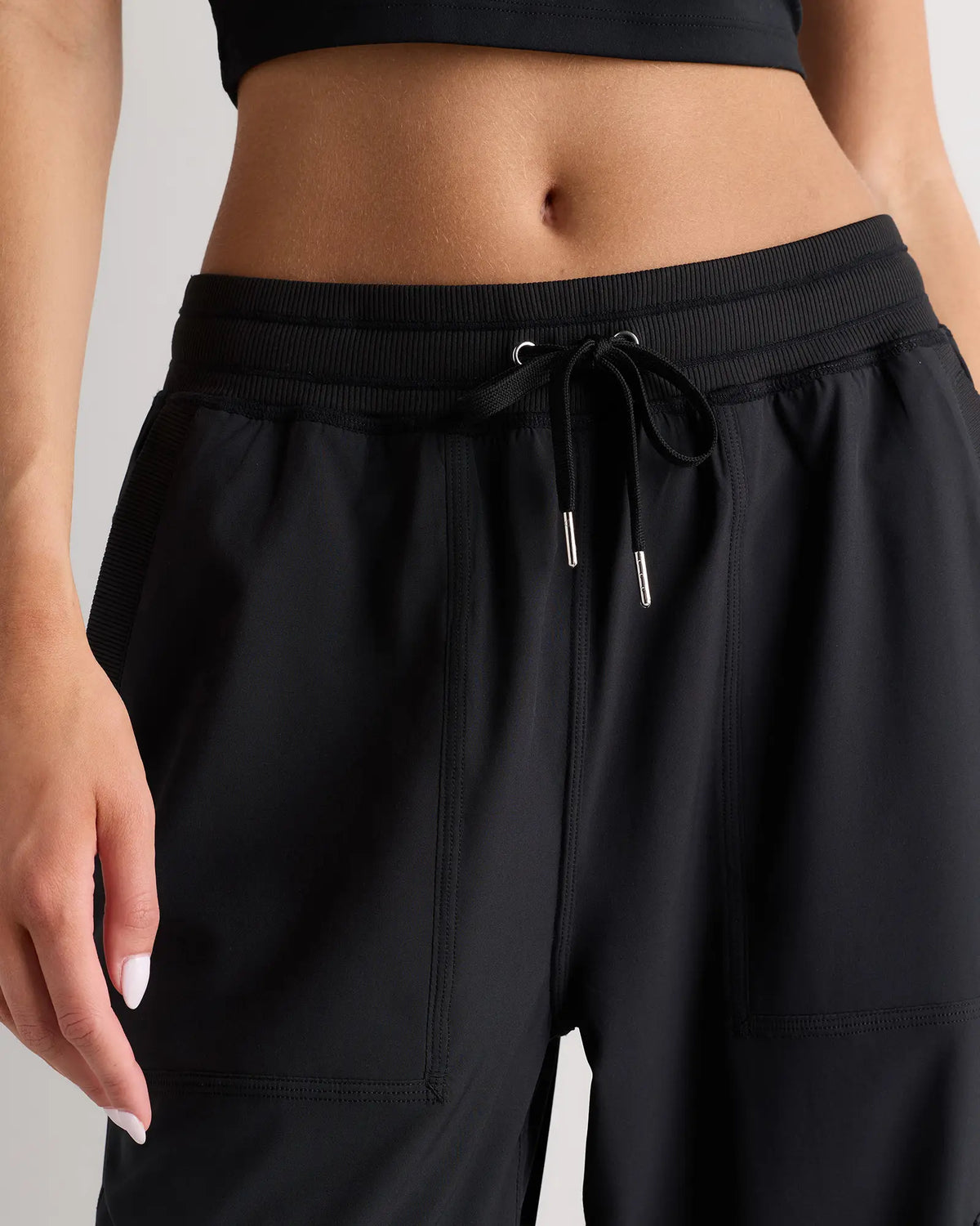 Performance Tech Cargo Mid-Rise Pants - US 0131
