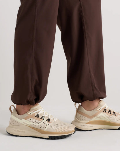 Performance Tech Cargo Mid-Rise Pants - US 9477