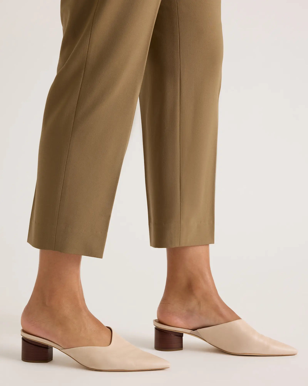 Italian Wool Slim Leg Ankle Pants - US 7597