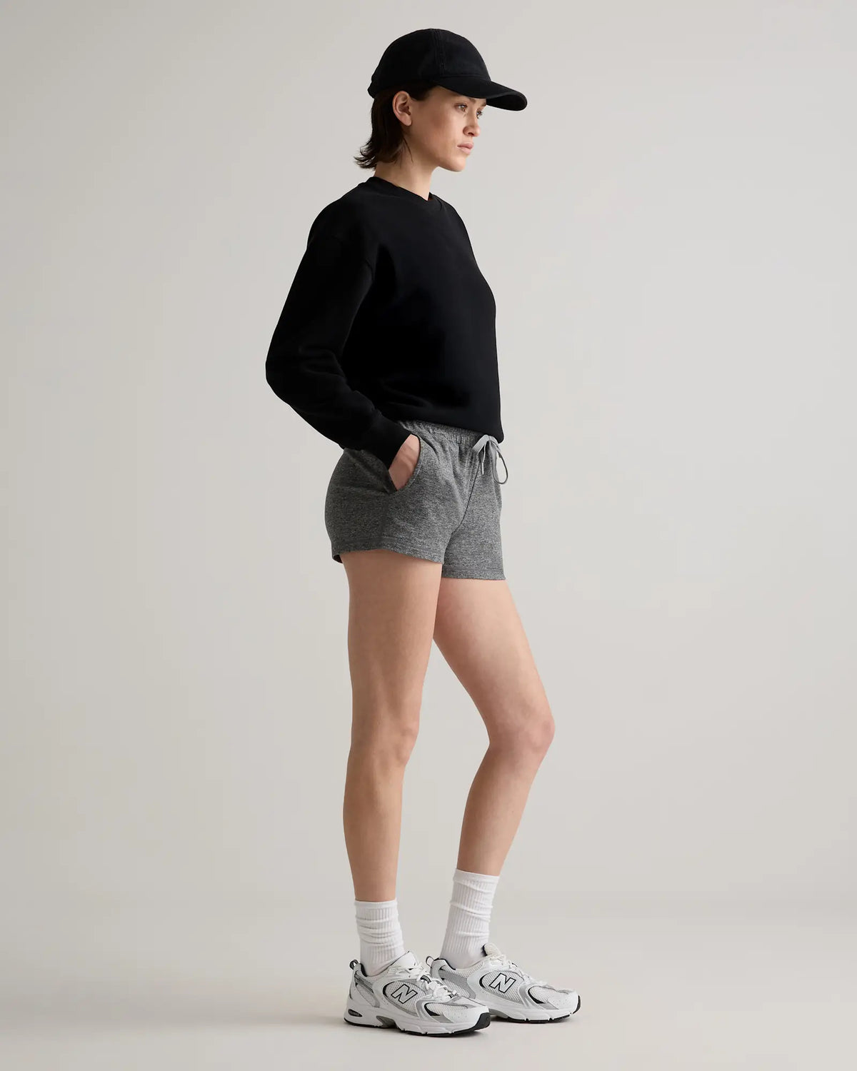 Flowknit Mid-Rise Shorts - US 6360