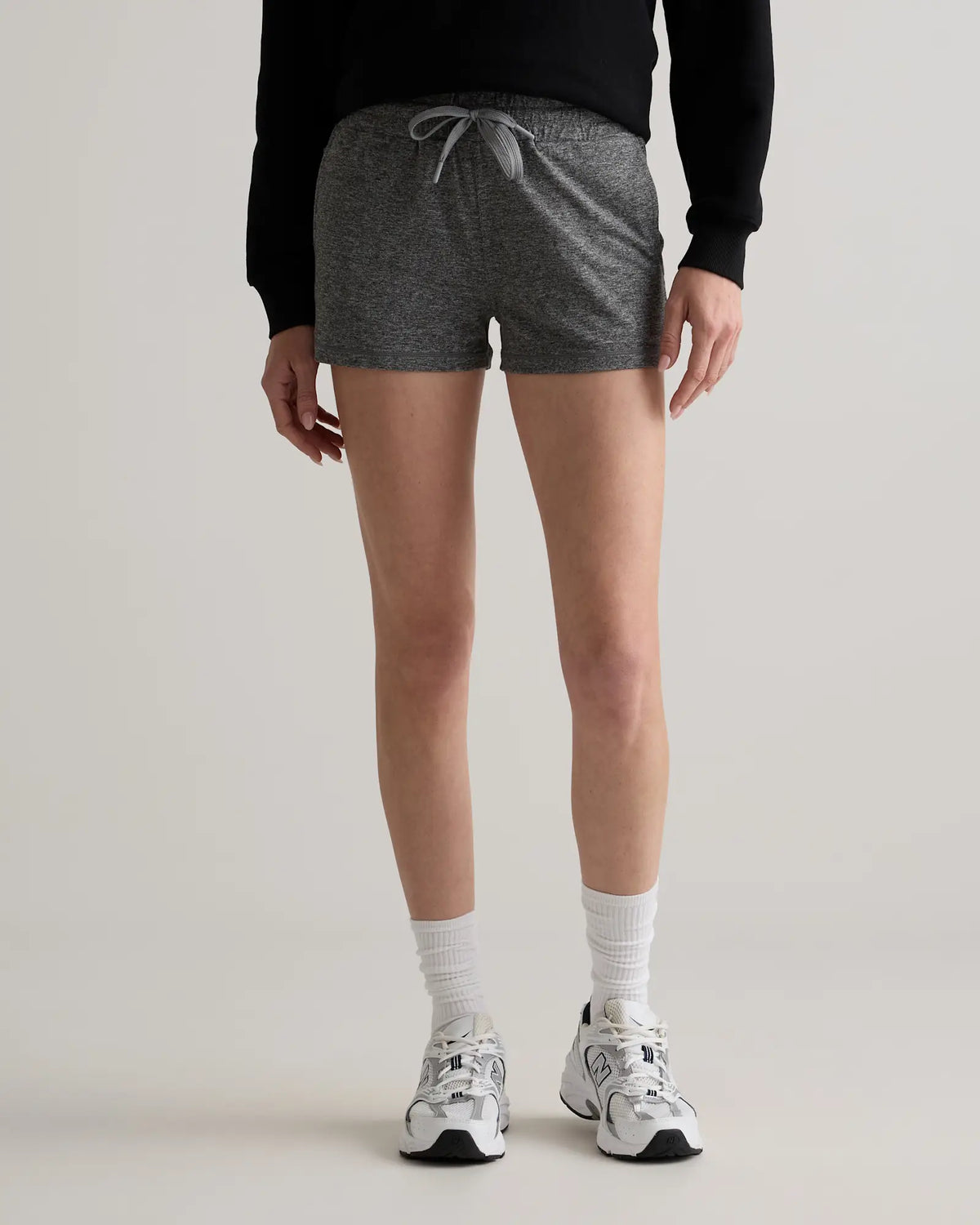 Flowknit Mid-Rise Shorts - US 6360