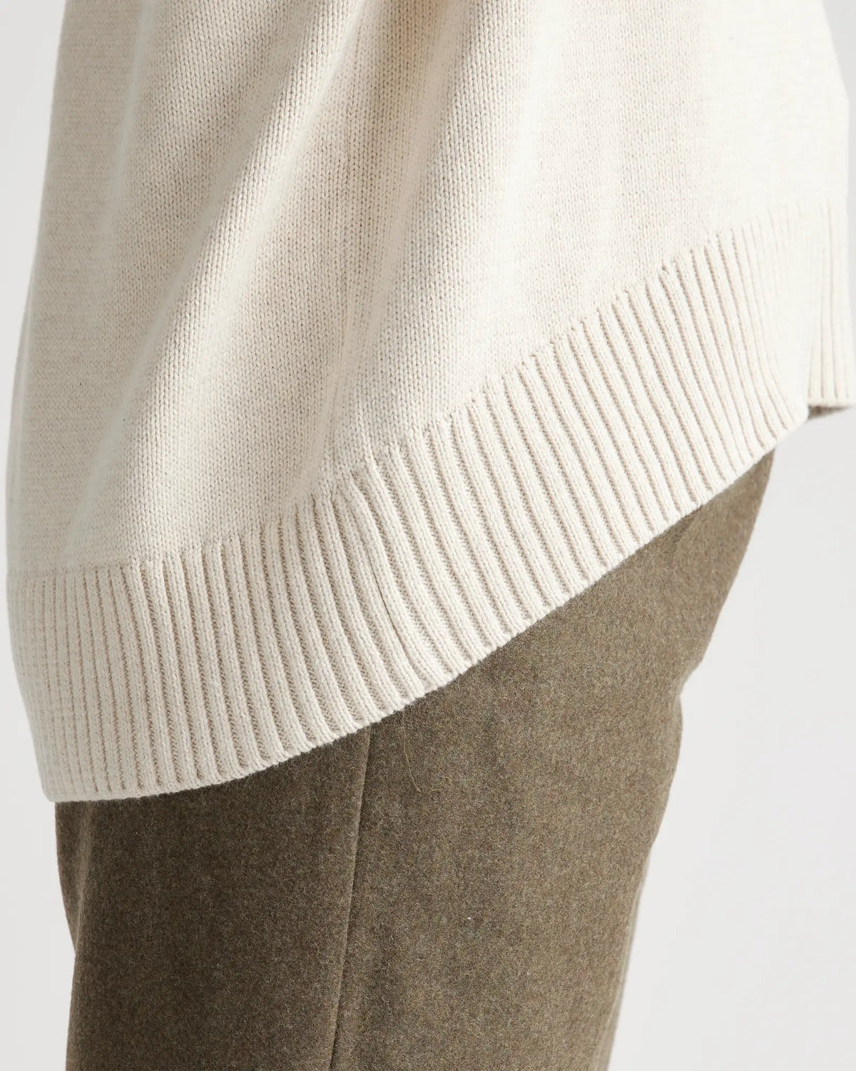 100% Organic Cotton Boyfriend Crew Sweater - US 1040