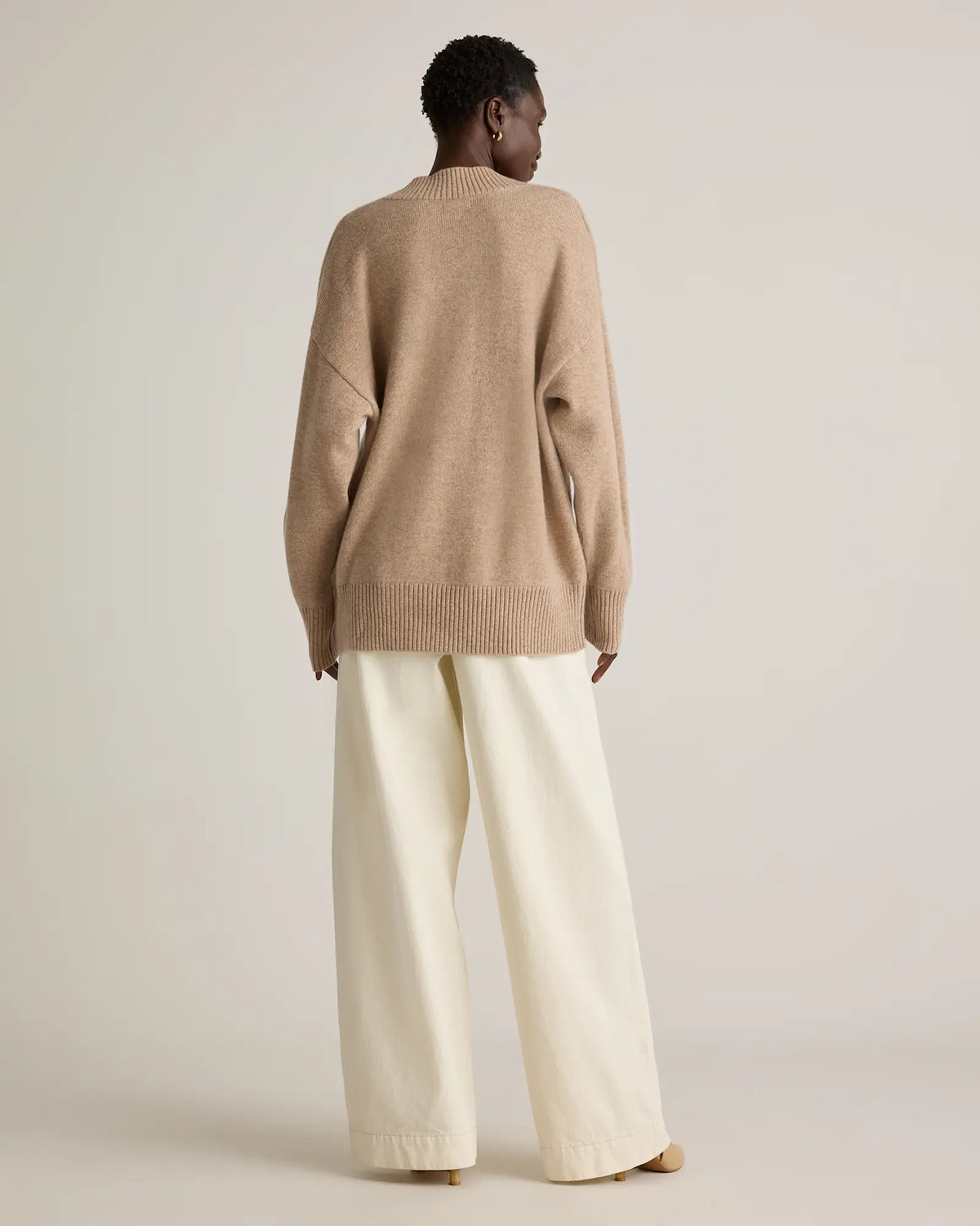 Mongolian Cashmere Oversized V-Neck Sweater - US 9146