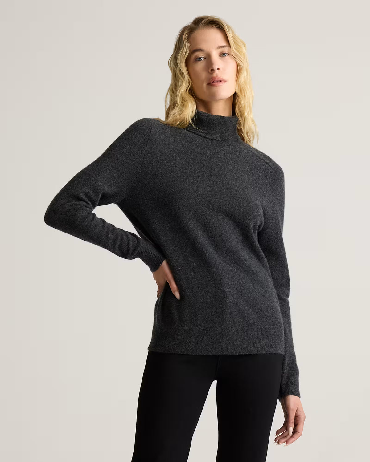 Mongolian Cashmere Turtleneck Sweater - US 6488