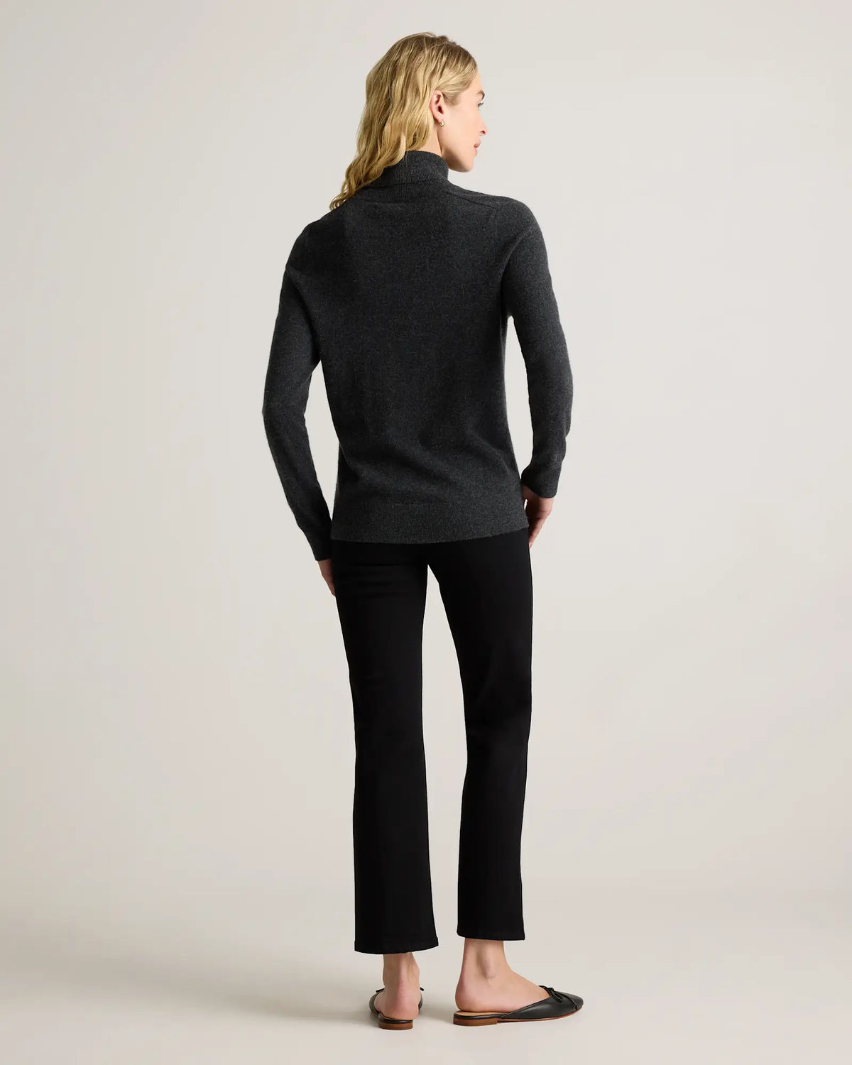 Mongolian Cashmere Turtleneck Sweater - US 6488