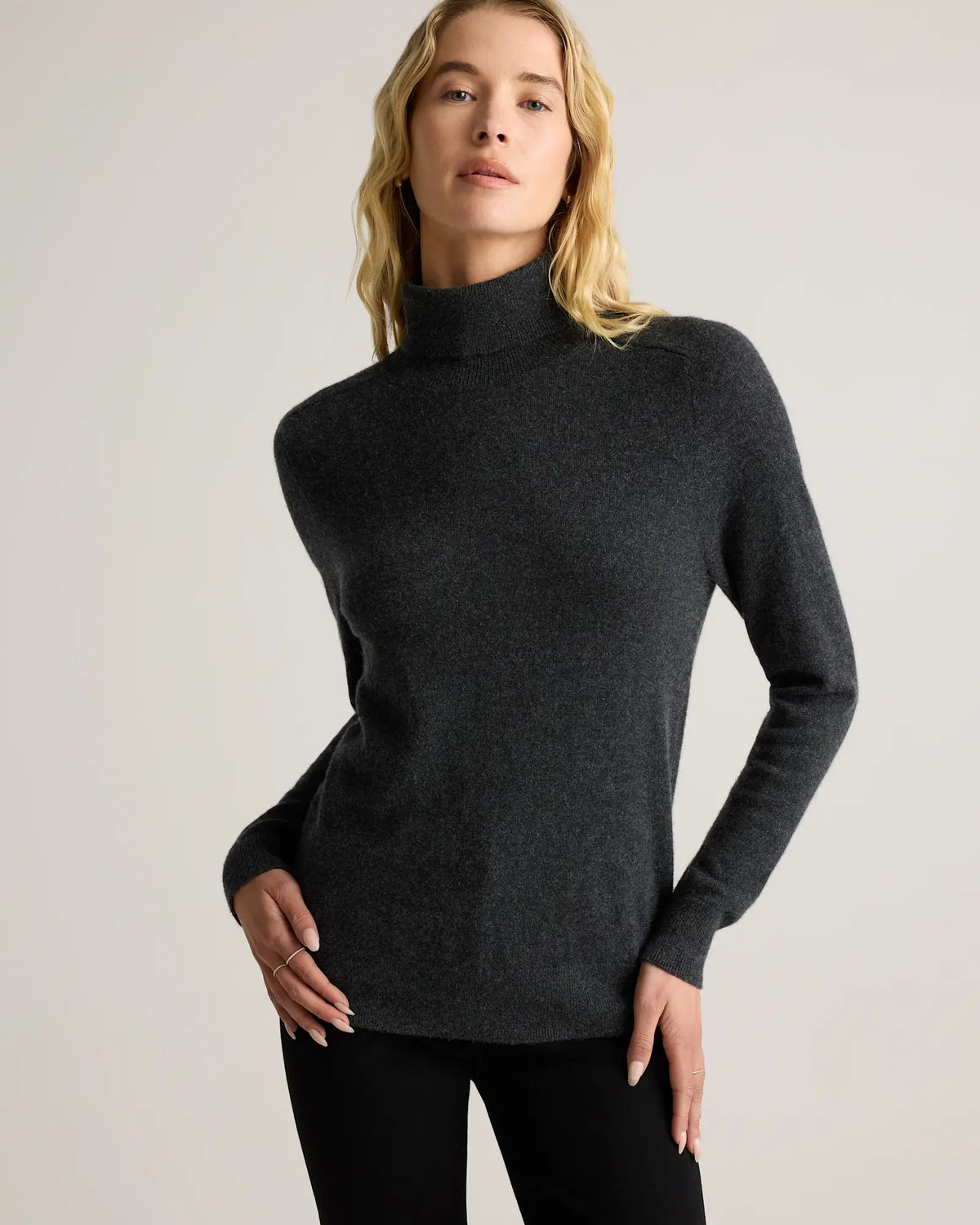 Mongolian Cashmere Turtleneck Sweater - US 6488