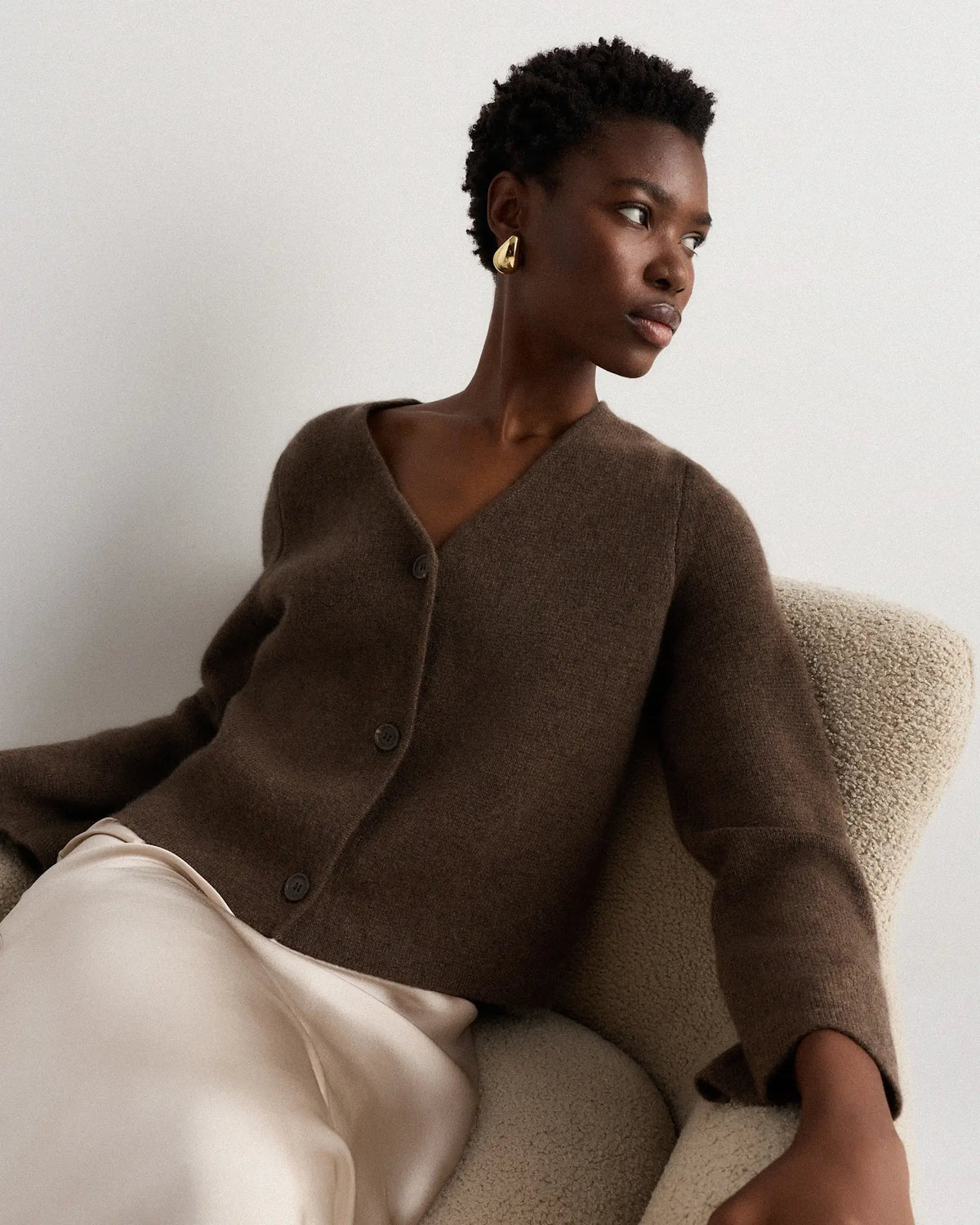 Mongolian Cashmere Structured V-Neck Cardigan - US 0319