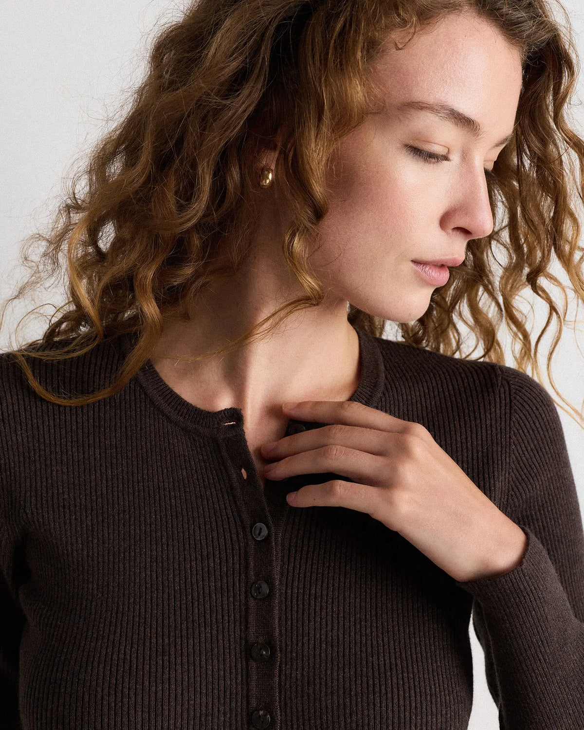 Cotton Cashmere Fitted Ribbed Cardigan - US 2047