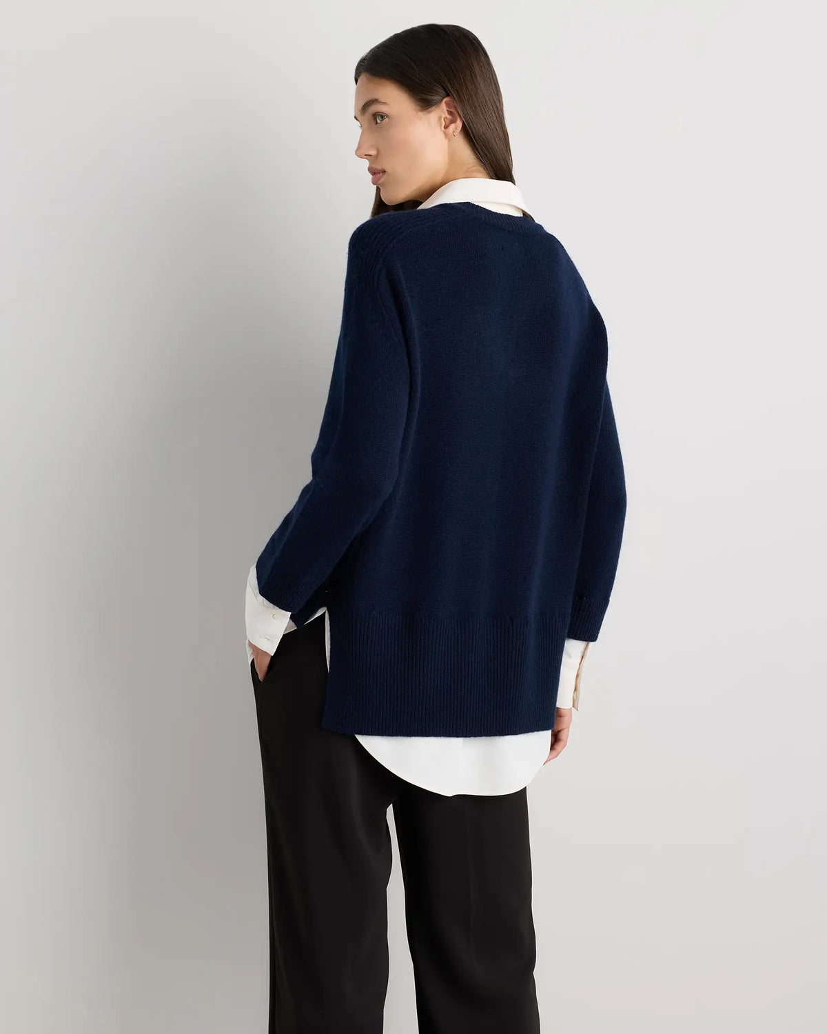 100% Mongolian Cashmere Layered V-Neck Sweater - US 9694