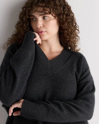 Mongolian Cashmere Oversized V-Neck Sweater - US 6837