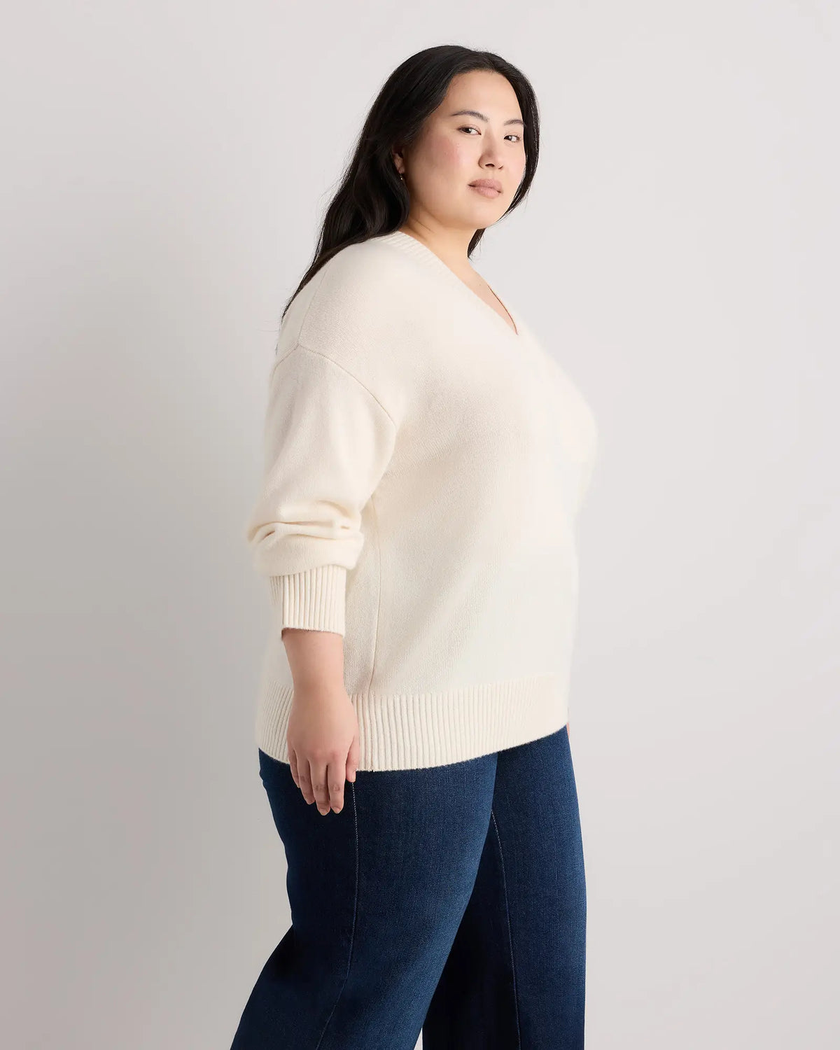 Mongolian Cashmere Oversized V-Neck Sweater - US 9749